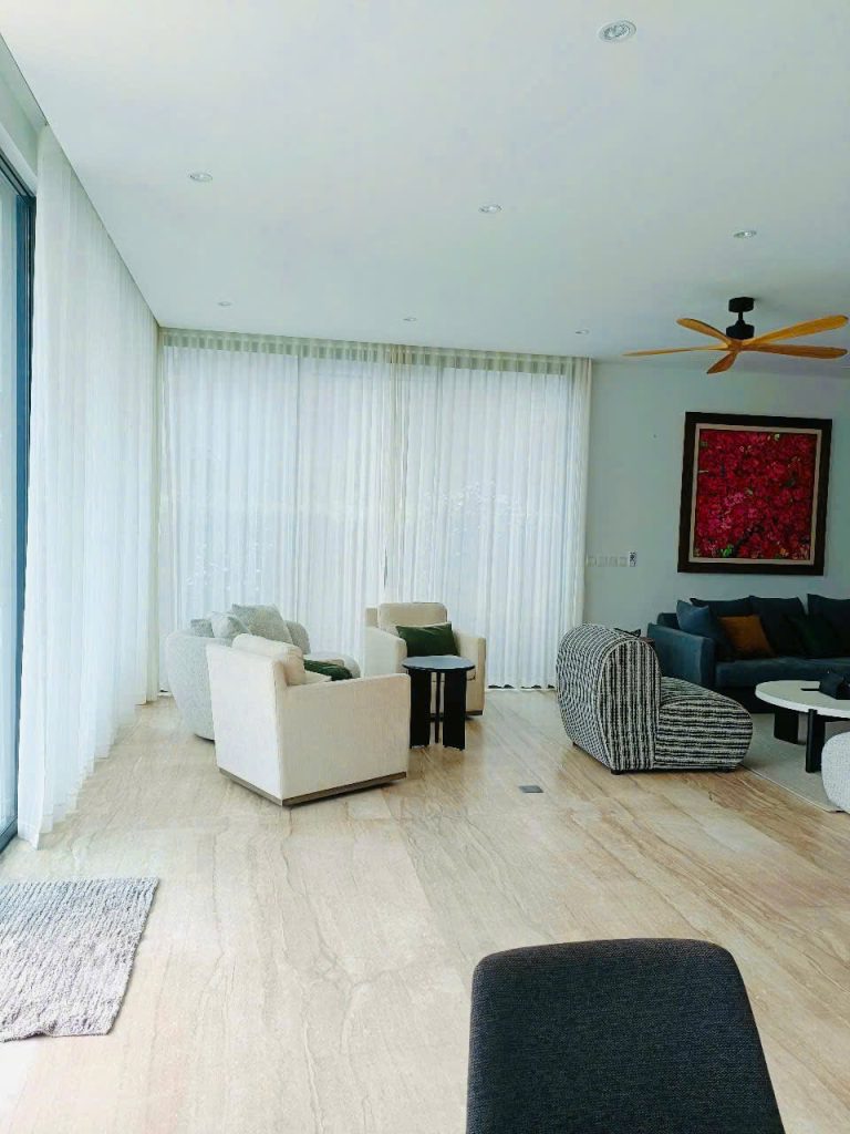 Rèm voan phòng khách cao cấp lắp đặt bởi Rèm Thu Huyền